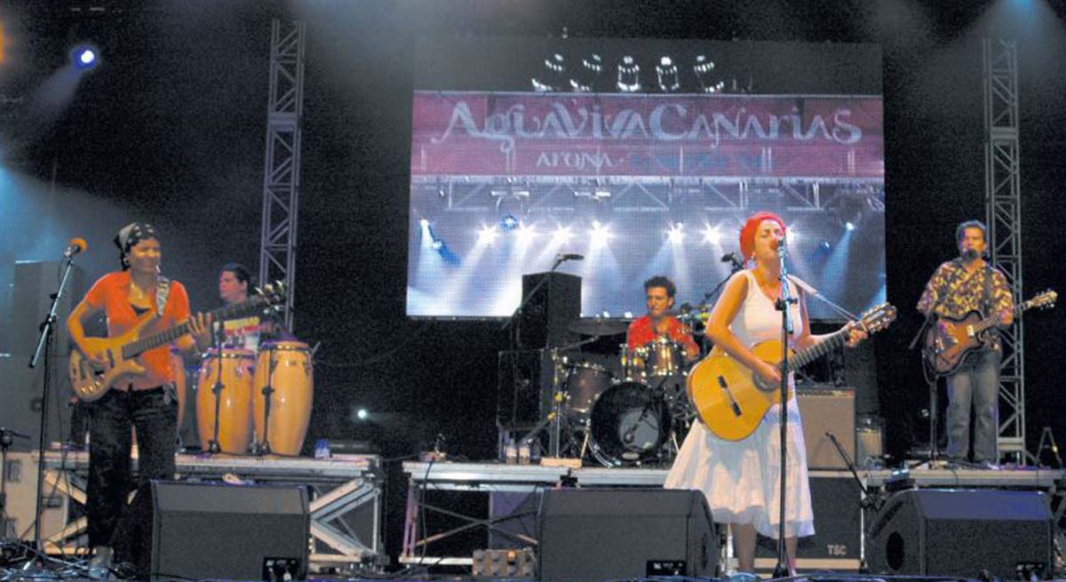 Amparanoia actúa en el Festival de la Música Mestizas