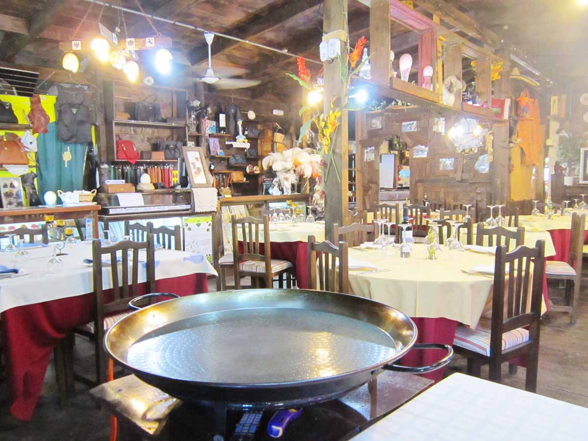 El interior del restaurante Avestruces