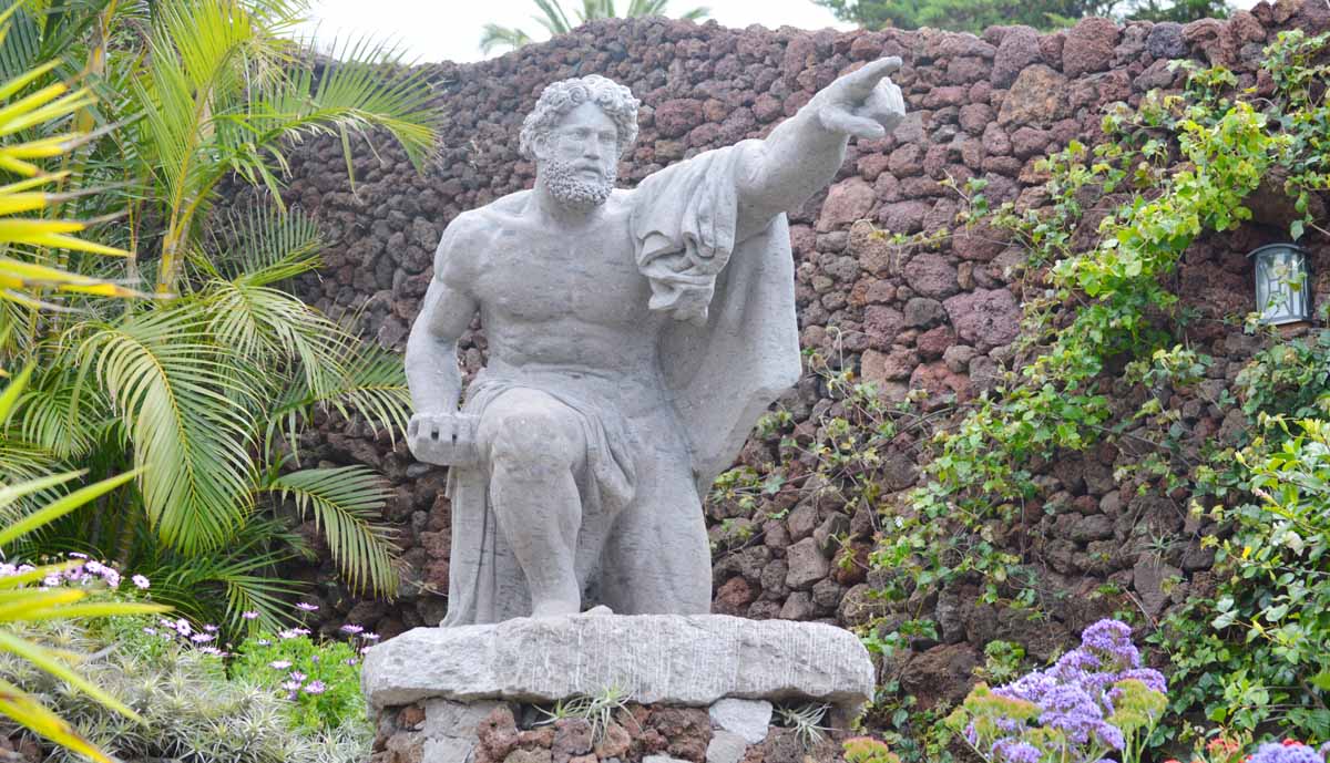 "El Descubridor", escultura de Alberto de Soto