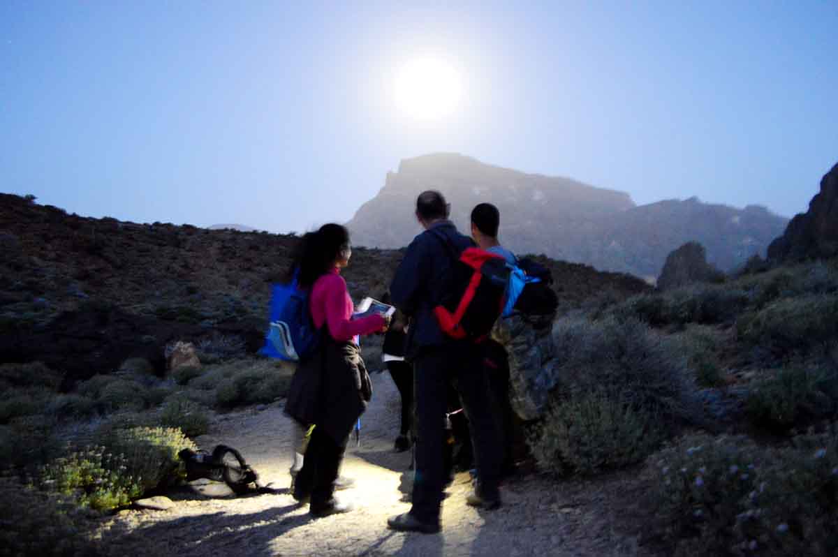 Una ruta nocturna por las Cañadas del Teide para observar las estrellas