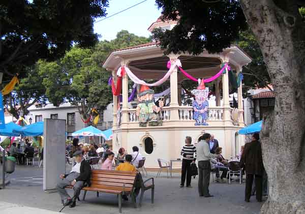 Festival de Cuentos: el adornado pabellón en la plaza de Los Silos