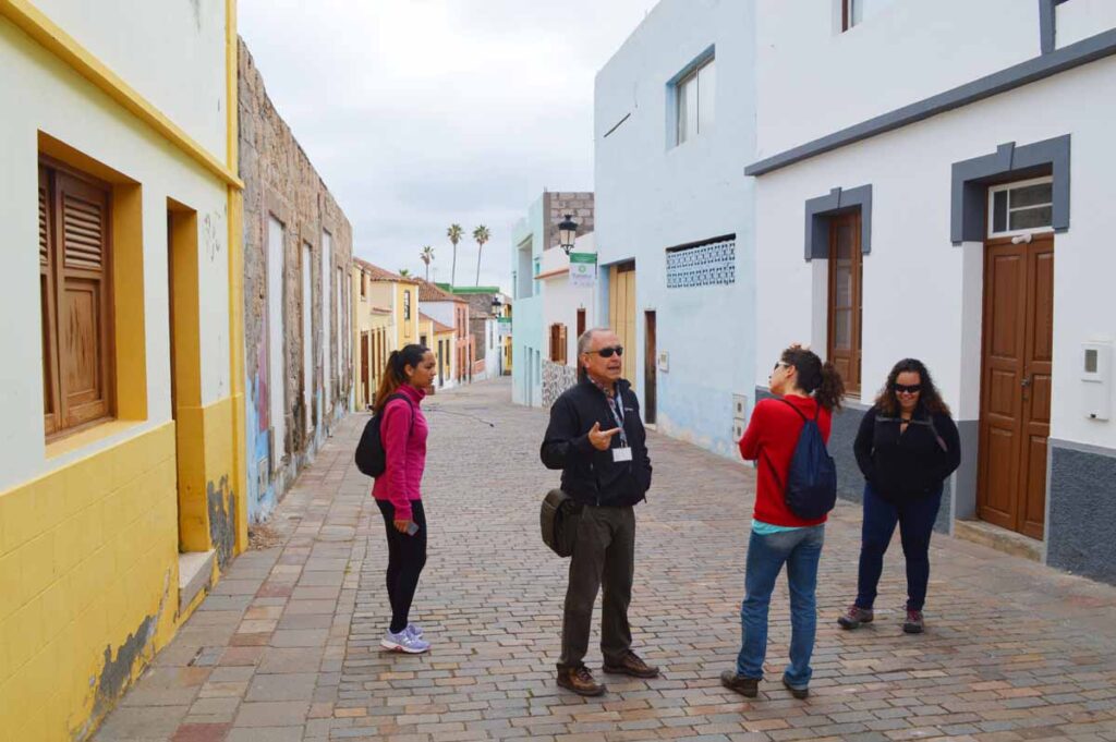 Granadilla: En la calle del Arquitecto Marrero hay casas históricas . .