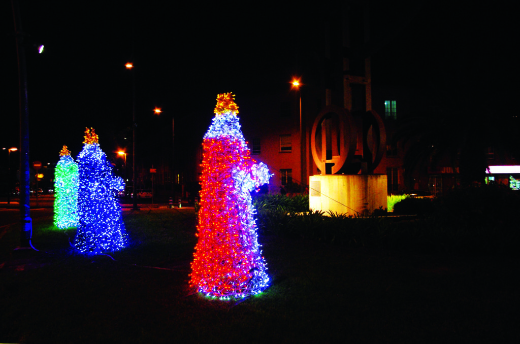 Los Reyes Magos de San Benito durante la noche