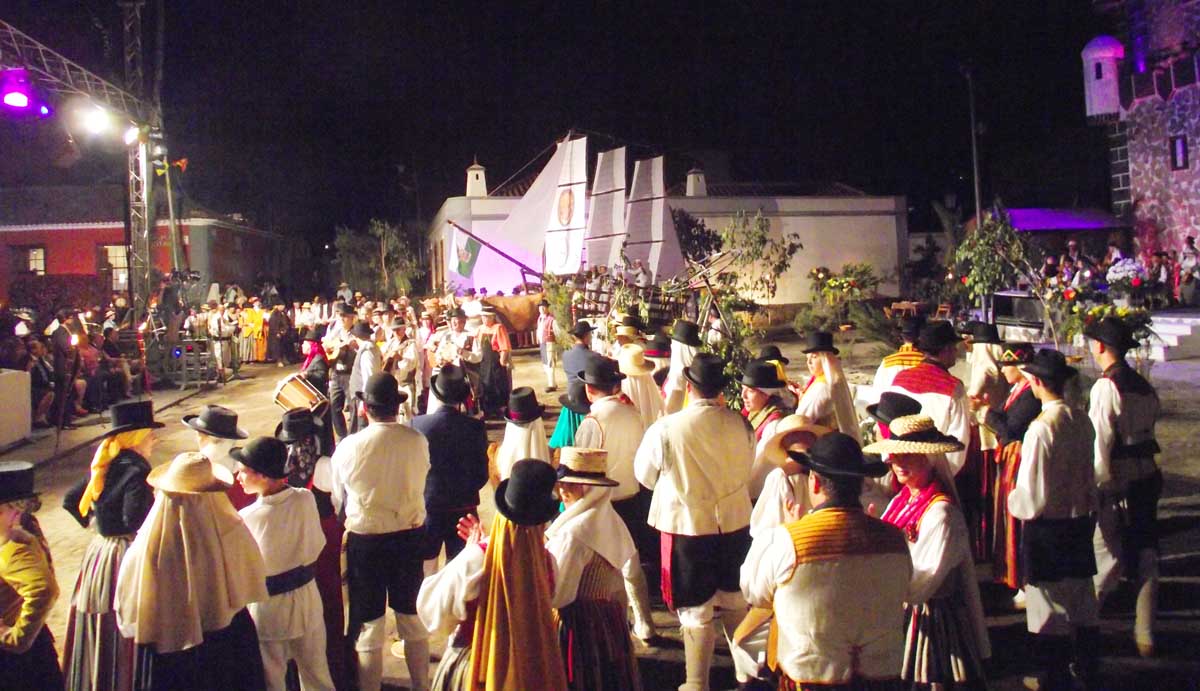 La celebración de la Librea en la central plaza de San Marcos de Tegueste