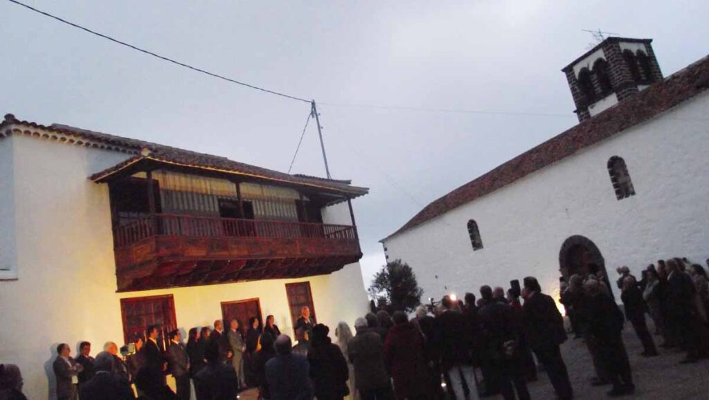 La inauguración del restaurado inmueble La Casona ubicado al lado de la iglesia Santa Catalina