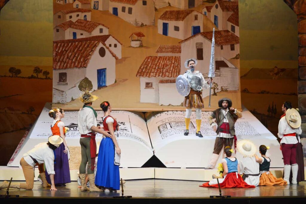 La opera Don Quijote destaca por su excelente decorado y las coreografías