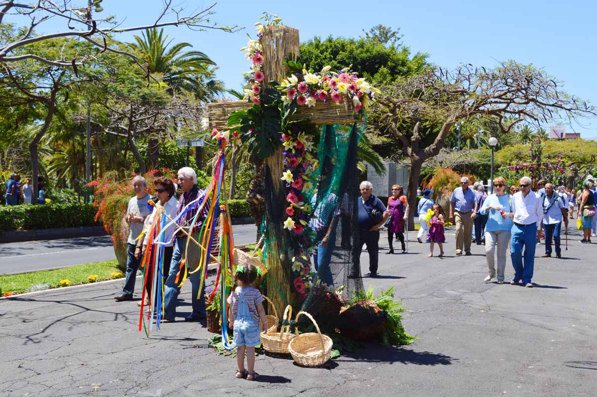 El Día de la Cruz, celebrado en la capital tinerfeña Santa Cruz