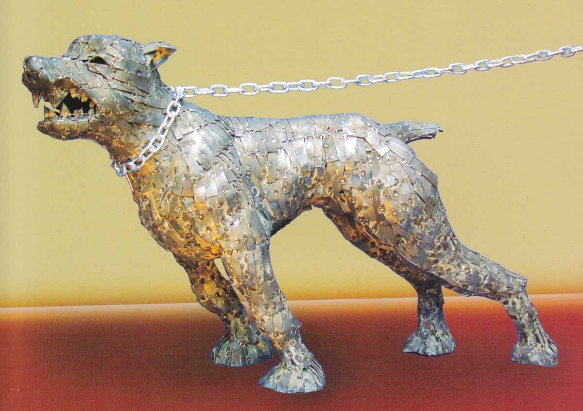 El Perro: una escultura de Julio Nieto