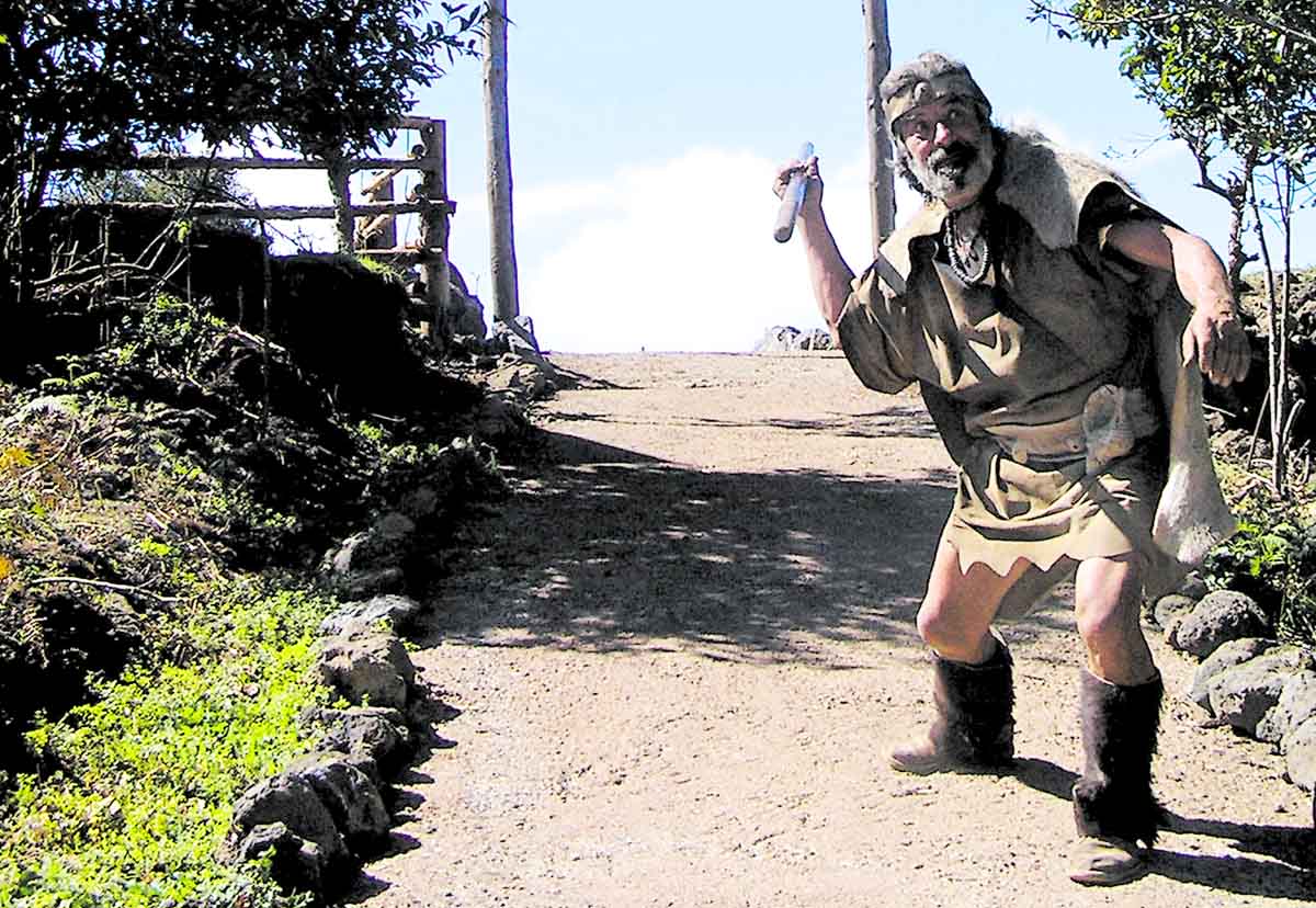 Un guía del Parque Guanche ubicado en La Guancha