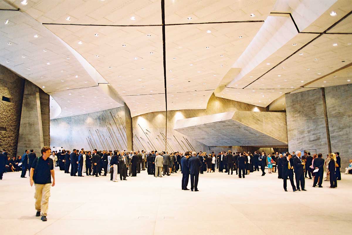 Magma Arte & Congresos de Adeje, edificación realizado por Fernando Menís