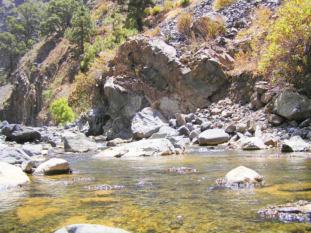 A los senderistas encanta la excursión por la Caldera de Taburiente de La Palma