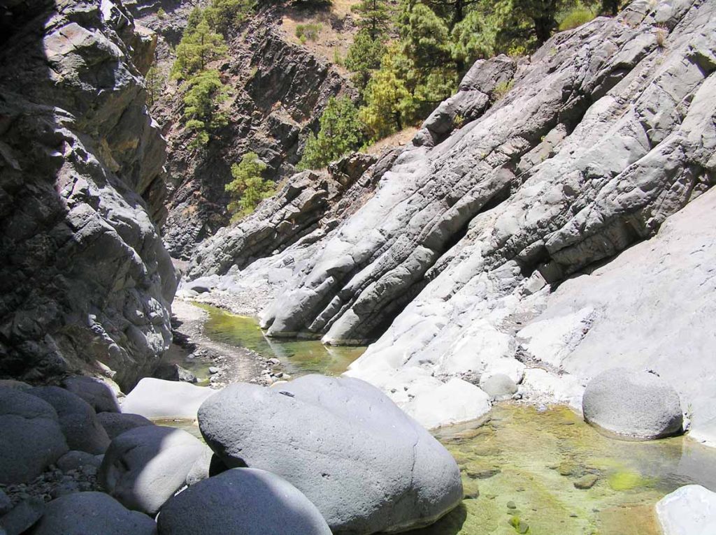 En la época estival, el barranco difunde tranquilidad y contemplación