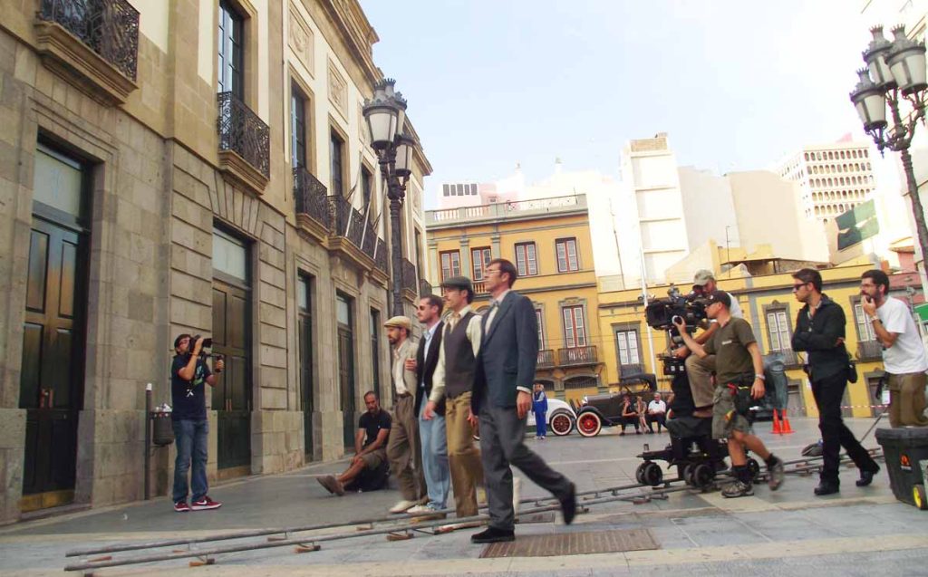 Rodaje en la Plaza de Madera al lado del Teatro Guimerá en Santa Cruz