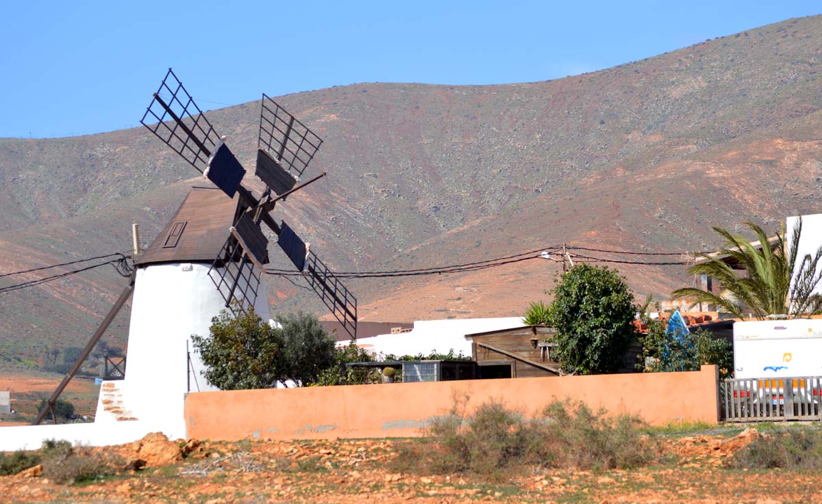 Los molinos son elementos típicos de la isla de Fuerteventura