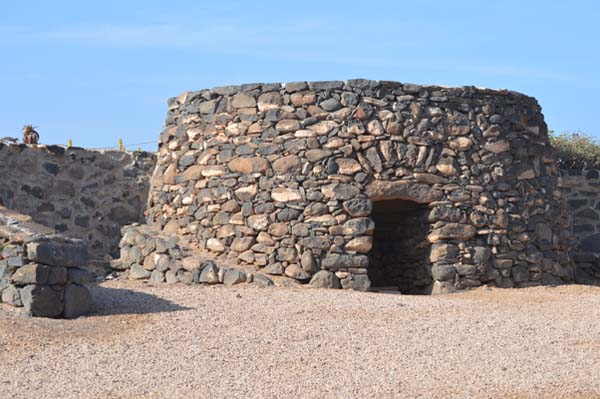 El horno de cal de las salinas . . . 