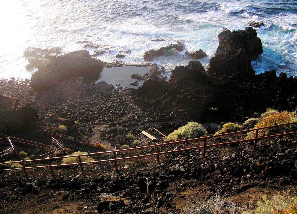 El acceso al Charco Azul