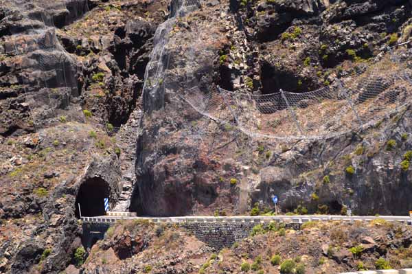 El acceso al túnel desde la Punta de Teno