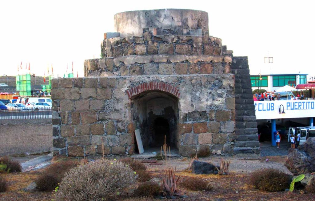 La fachada de frente de unos de los hornos de Los Silos