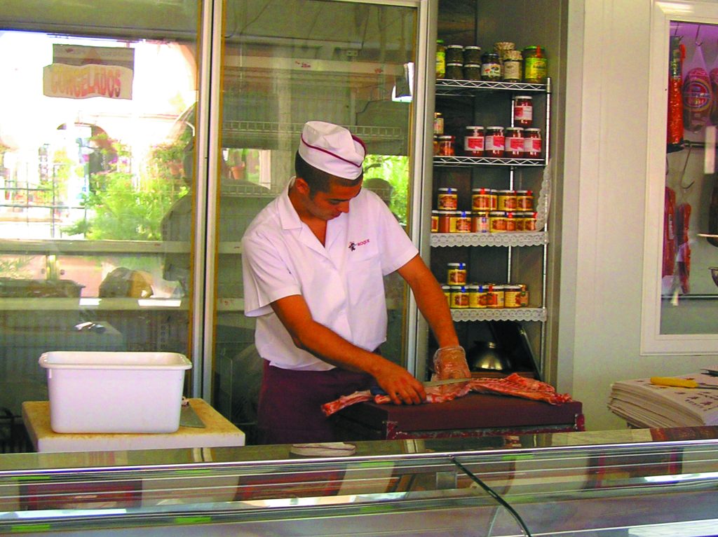 La charcutería no hace falta en el mercado municipal 