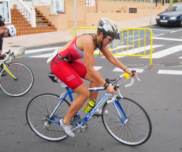 . . . y arrancar con fuerza en el sillín de bicicleta