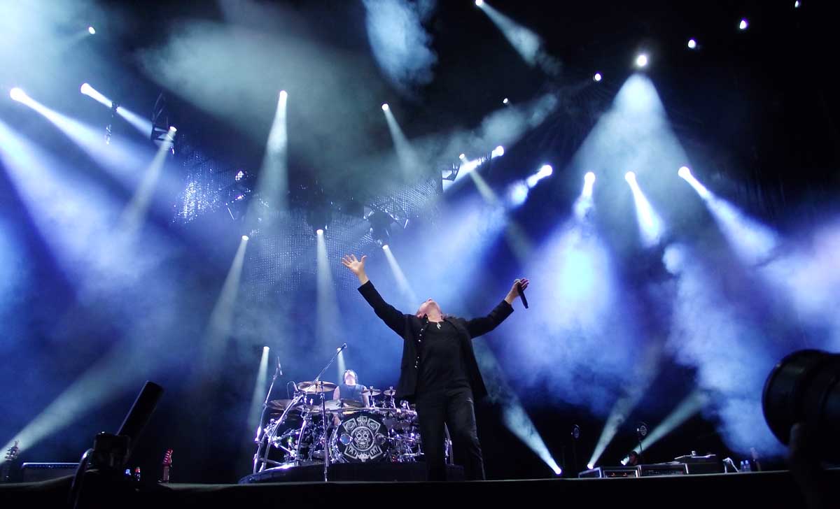 Un momento de la inolvidable actuación de Mana en el estadio de Santa Cruz