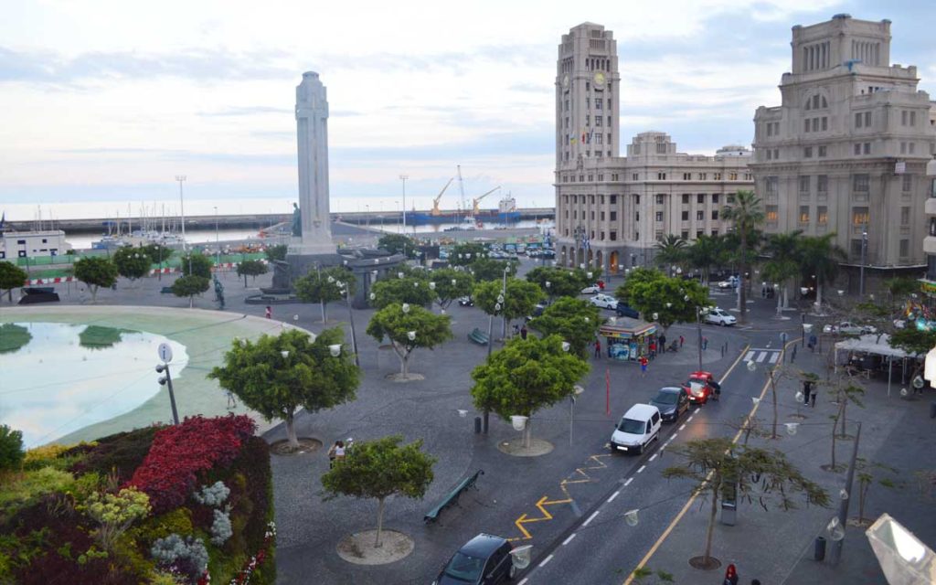 La Plaza de España a la luz del día